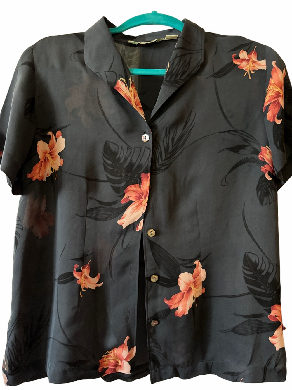 Vintage Tommy Bahama women’s silk Hawaiian tropical floral print women’s shirt S